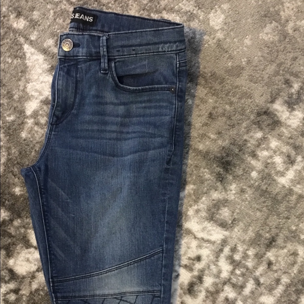 Express jean with knee detail